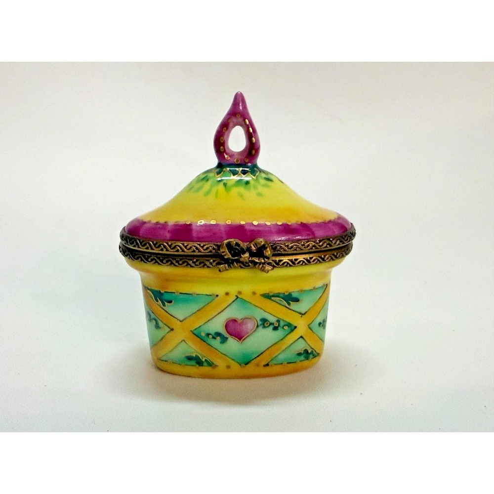 VINTAGE Limoges Peint Main Lattice & Heart Trinket Box, France